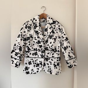 Black & White Floral Blazer (Women's Small)